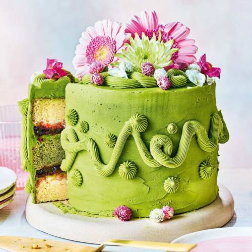 Matcha buttercream cake 
