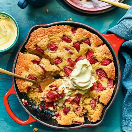 Strawberries and cream frying pan cookie 