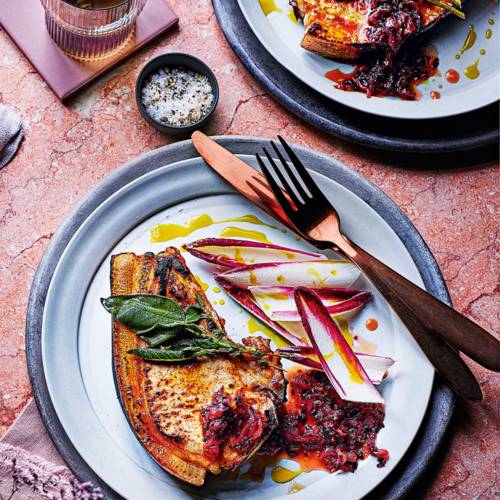 Pork chops with chicory jam