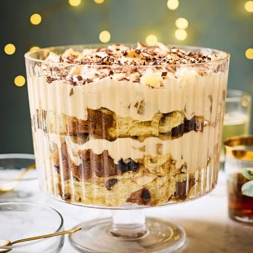 Panettone with zabaglione custard and pears