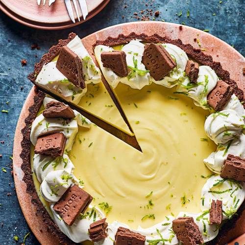 Lime and bourbon biscuit tart