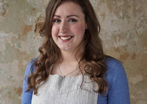 Anna Glover