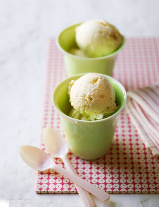 Recipe: Honey and almond frozen yogurt