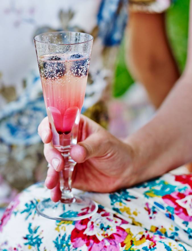 Recipe: Blackberry lime fizz