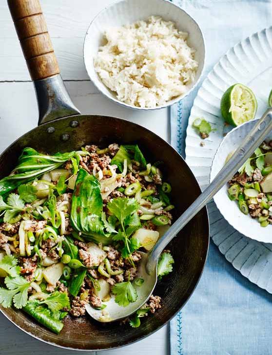 Recipe: Pineapple pork mince stir-fry
