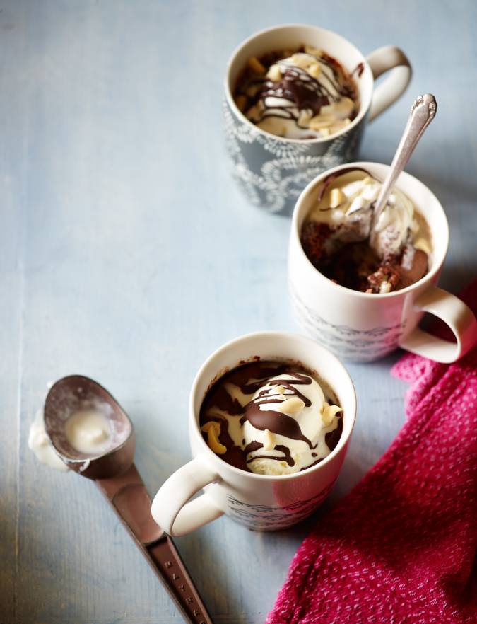 Recipe: Chocolate and peanut butter mug cake