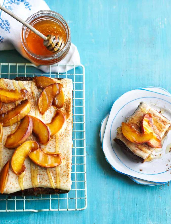 Recipe: Honey & peach cake with honey crème fraîche icing