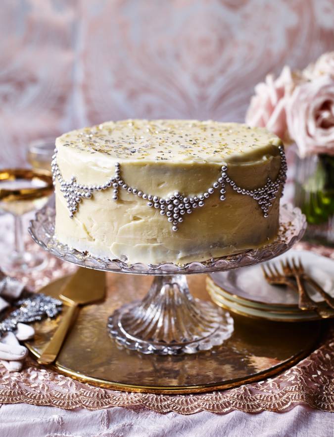 Recipe: Glitzy white chocolate cake