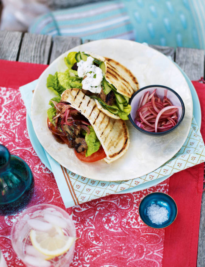 Recipe: Lamb salad naan pockets with quick tamarind chutney