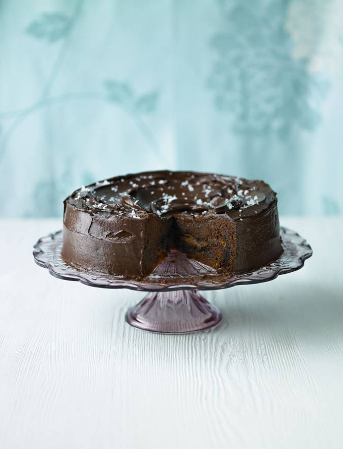 Recipe: Salted butter caramel cake