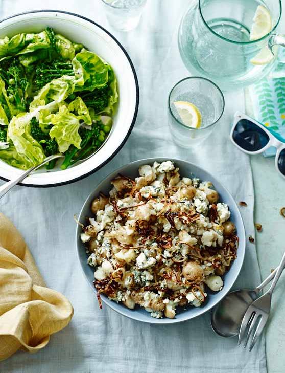 Recipe: Smashed Anya, blue cheese and crispy shallot salad