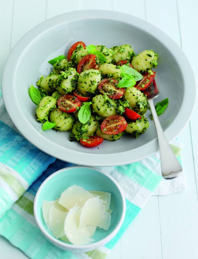 Recipe: Summer gnocchi with avocado pesto and tomatoes