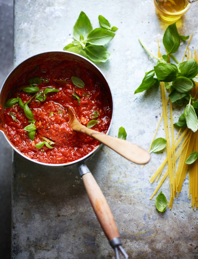 Easy tomato sauce recipe | Sainsbury's Magazine