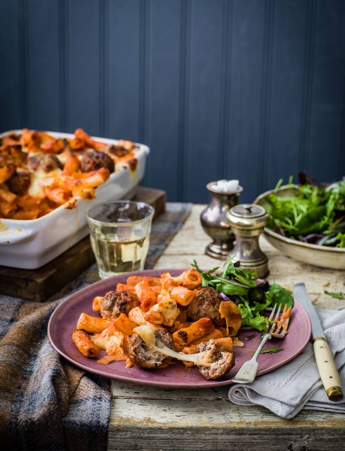 Recipe: Melting-middle meatball bake