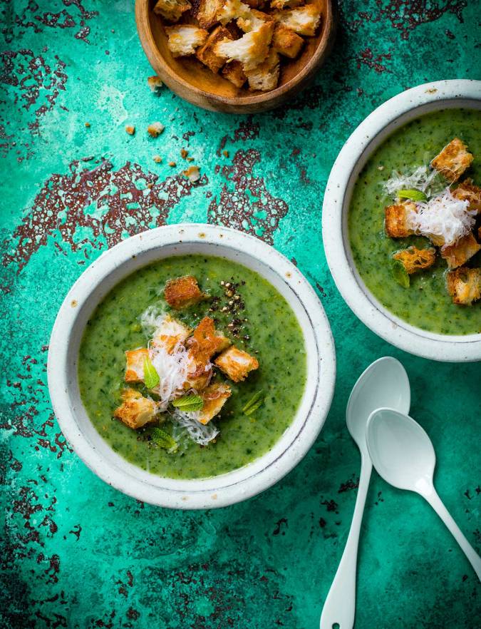 Recipe: Leftover lettuce soup with croutons