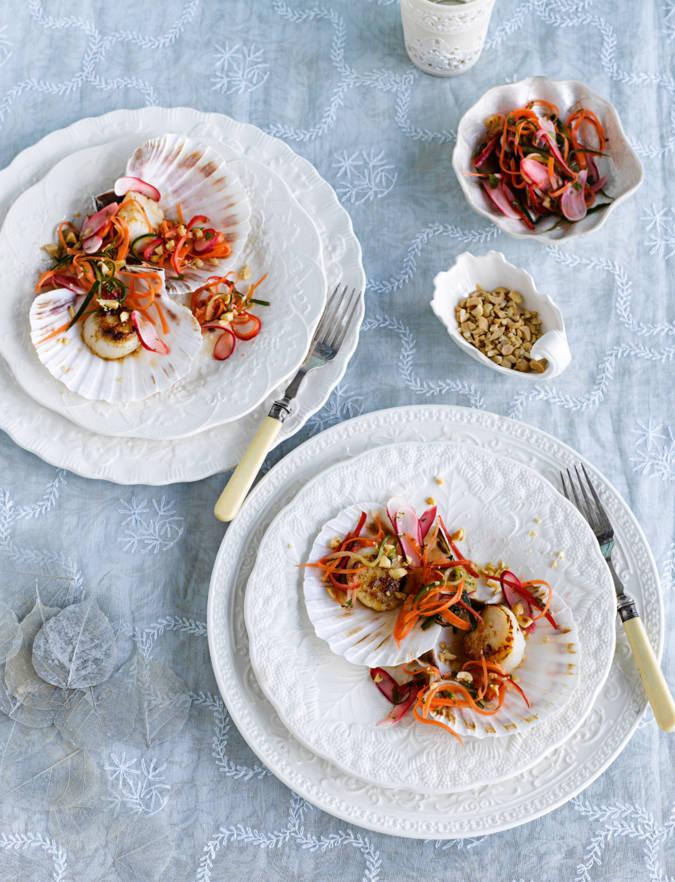 Recipe: Scallops in the shell with crunchy Asian salad