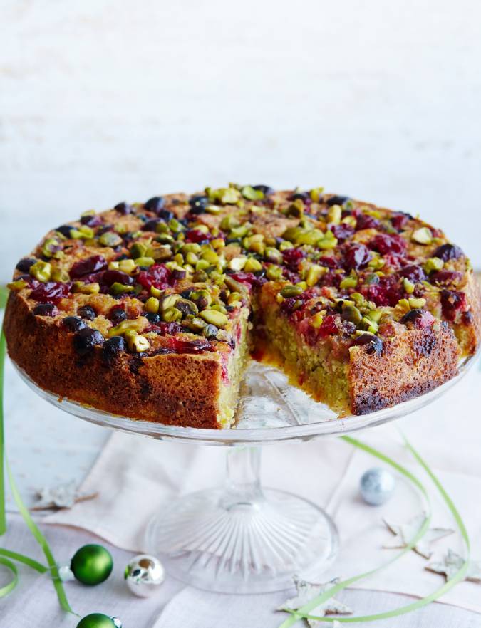 Recipe: Pistachio and almond cake with cranberries
