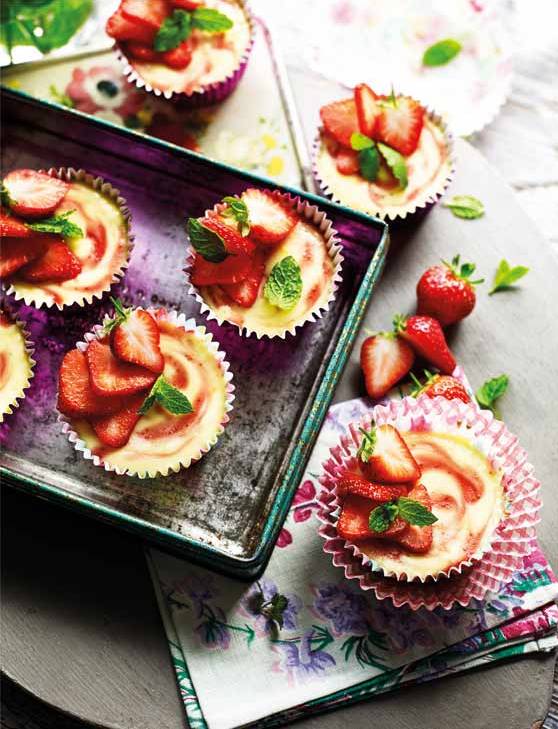 Recipe: Mini strawberry shortcake cheesecakes