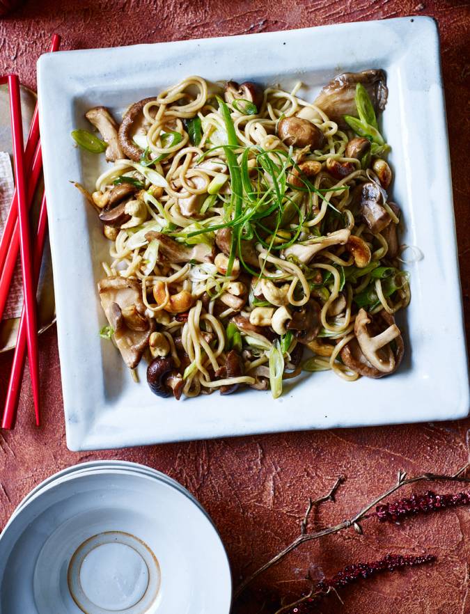 Recipe: Mushroom and cashew stir-fried noodles