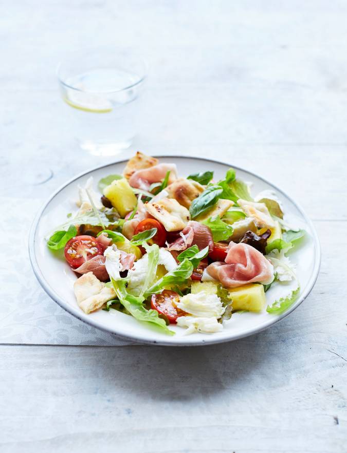 Recipe: Hawaiian salad with chilli croutons