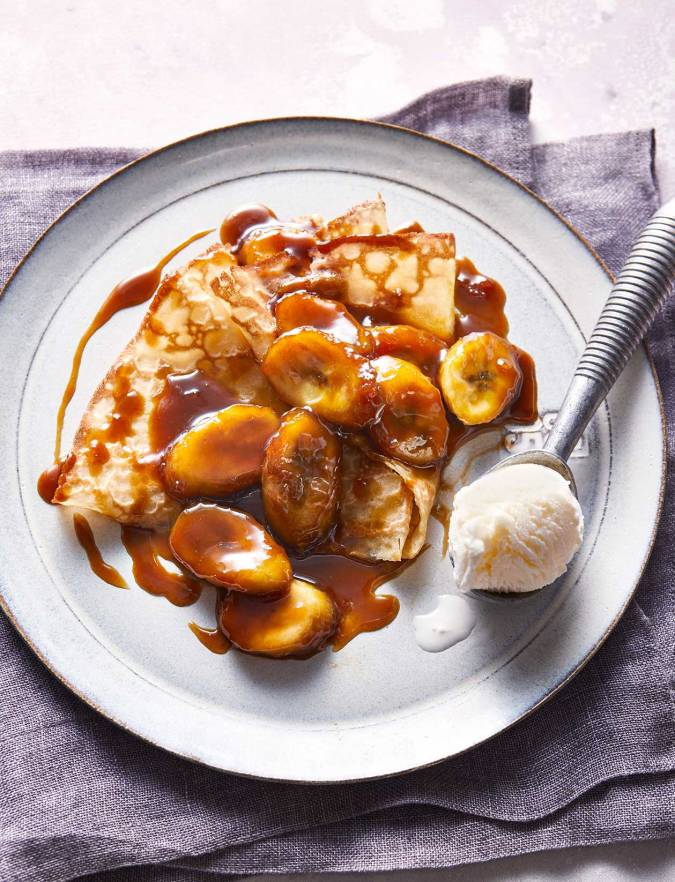 Recipe: Pancakes with boozy butterscotch bananas