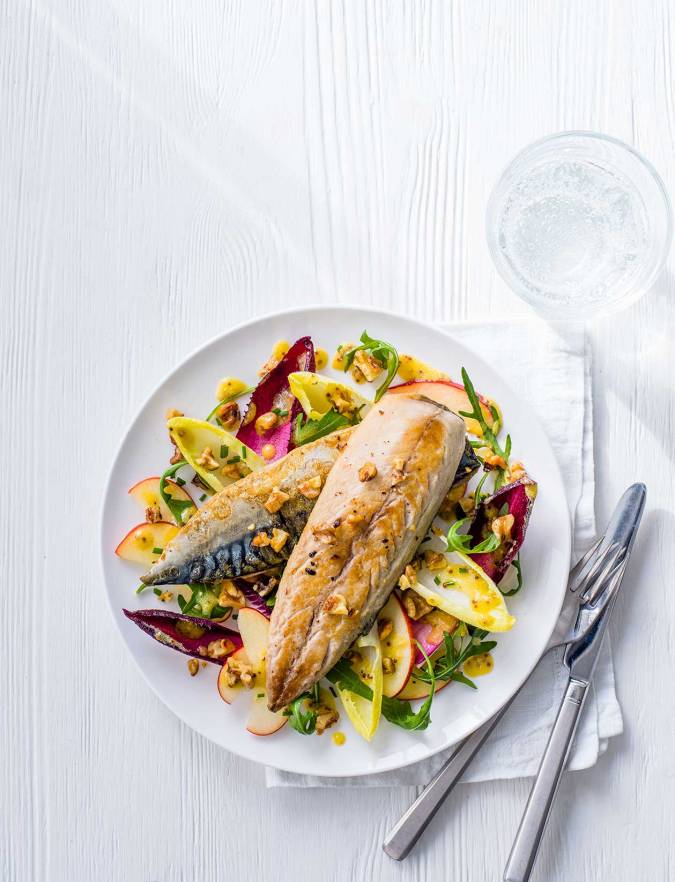 Recipe: Mackerel with chicory, apple and walnuts