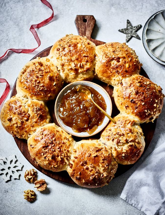 Recipe: Candied fruit & walnut brioche wreath with fig jam from California Walnuts