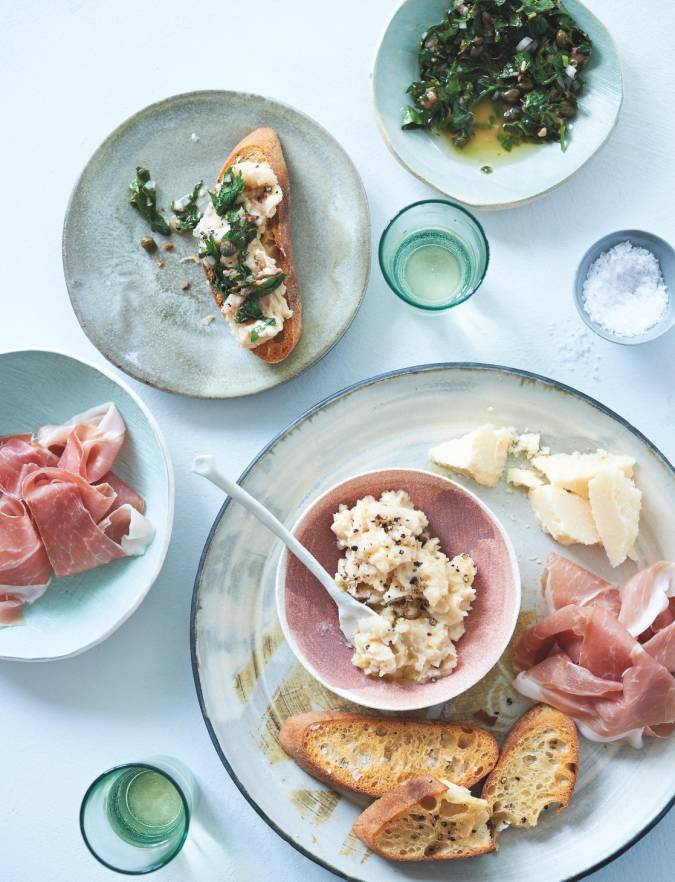 Recipe: Crostini with white beans and salsa verde