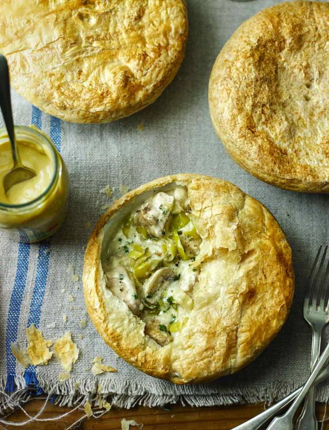 Recipe: Light chicken, leek and mushroom pot pies