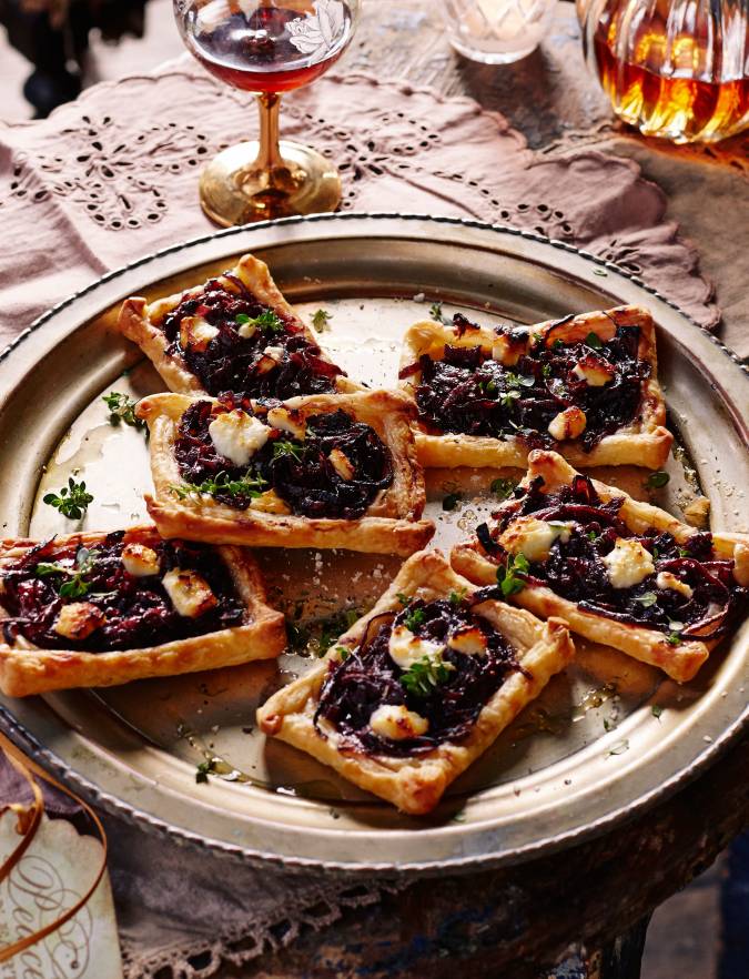 Recipe: Red wine onion tarts with goats’ cheese