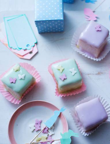 Recipe: Lemon and almond fondant fancies