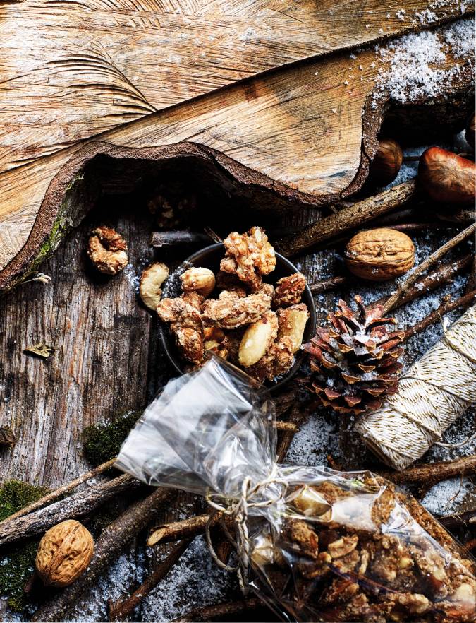 Recipe: Gingerbread-spiced nuts