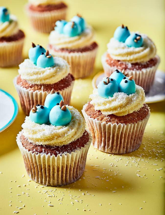 Recipe: Bluebirds-in-a-nest cupcakes