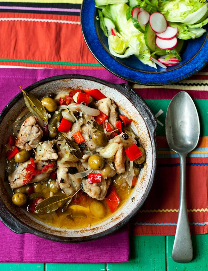 Recipe: Baked chicken with olives and jalapeños