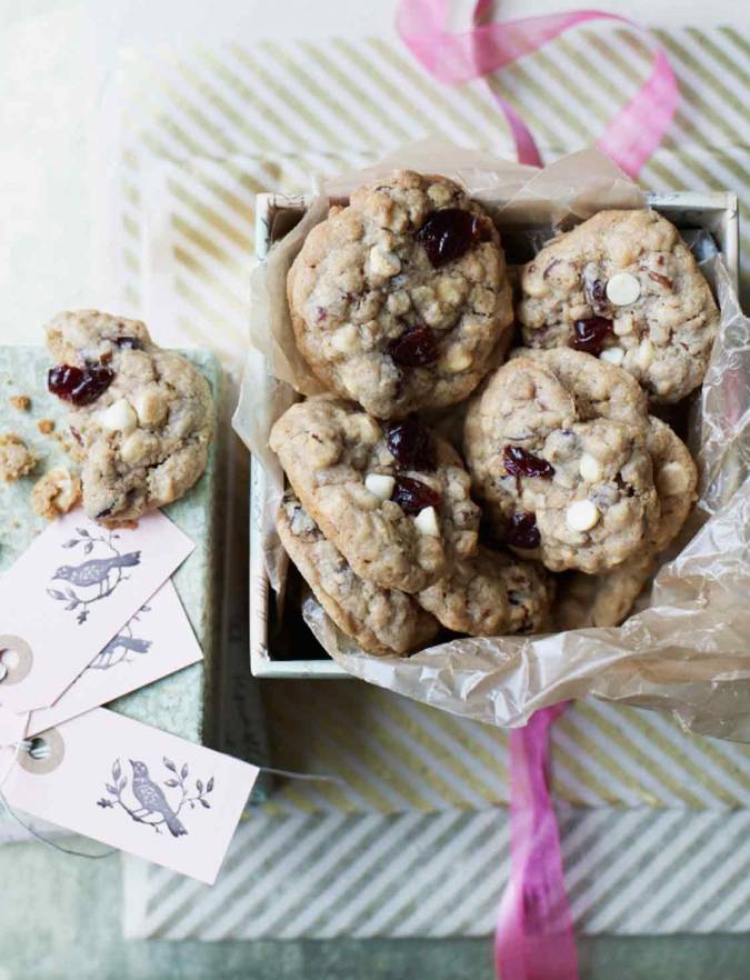 Recipe: Cherry, cinnamon and white chocolate cookies