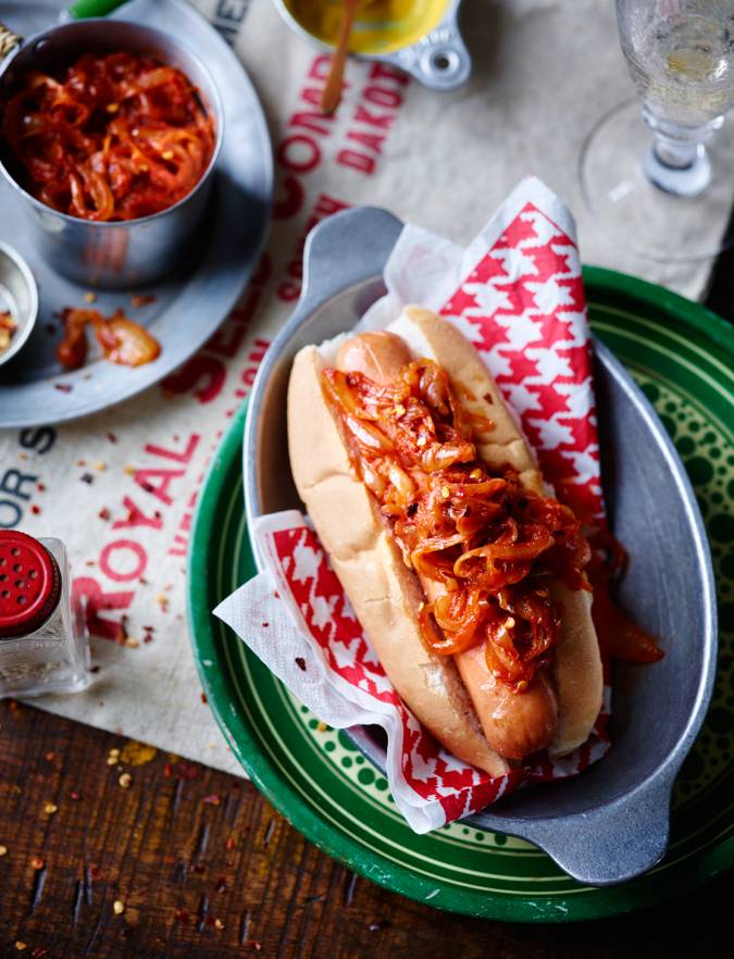 Recipe: Hot dogs with New York-streetcart onions
