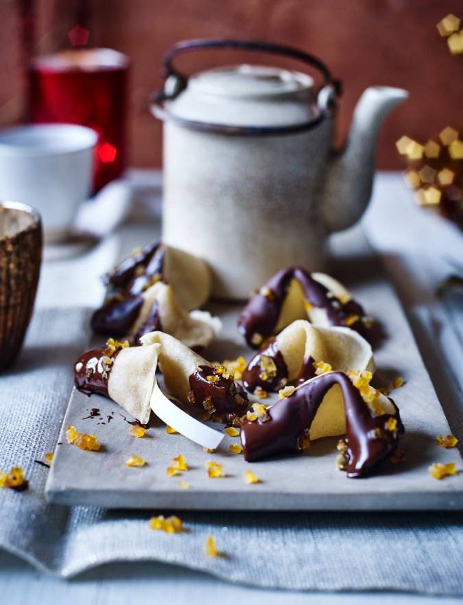 Recipe: Chocolate and orange fortune cookies
