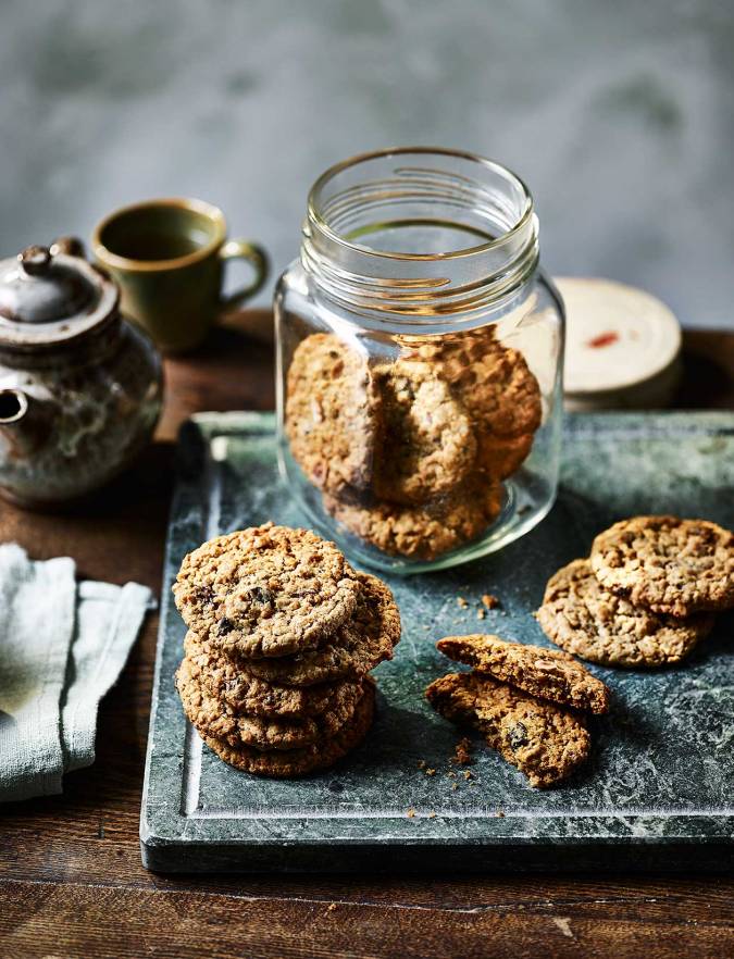 Recipe: Brown butter, oat and chocolate chip cookies