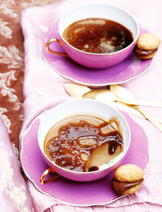 Recipe: Coffee panna cotta with coffee caramel sauce