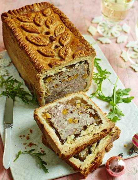 Recipe: Raised pork, rosemary and apricot pie