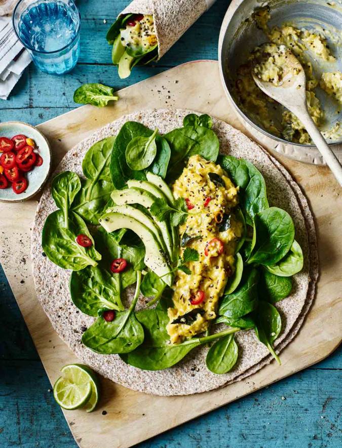 Recipe: Scrambled egg wrap with Indian spices, avocado and greens
