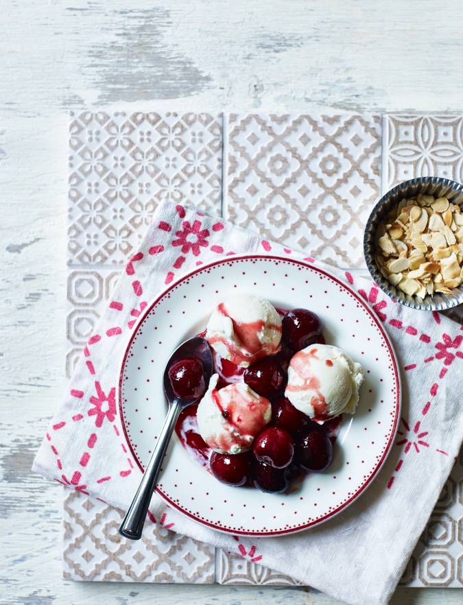Recipe: Cherries with bourbon and vanilla