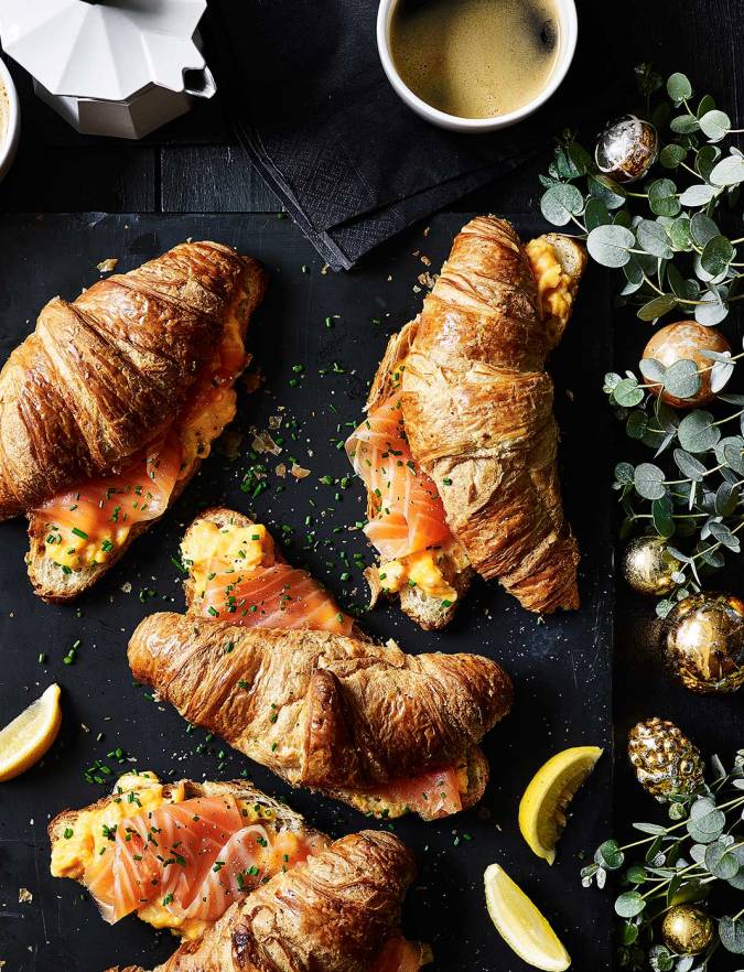 Recipe: Smoked salmon and scramble croissants