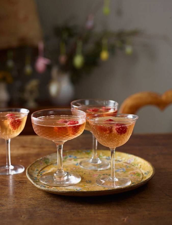 Recipe: Pink gin fizz