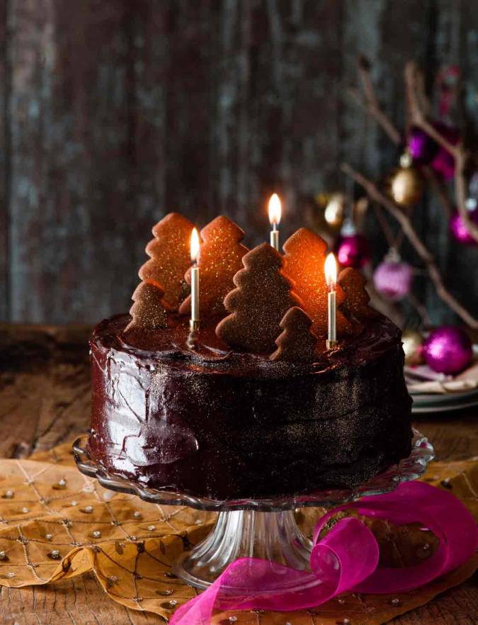 Recipe: Double fudgey chocolate cake with a gingerbread forest