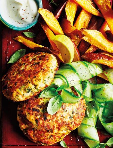 Recipe: Salmon burgers with sweet potato wedges