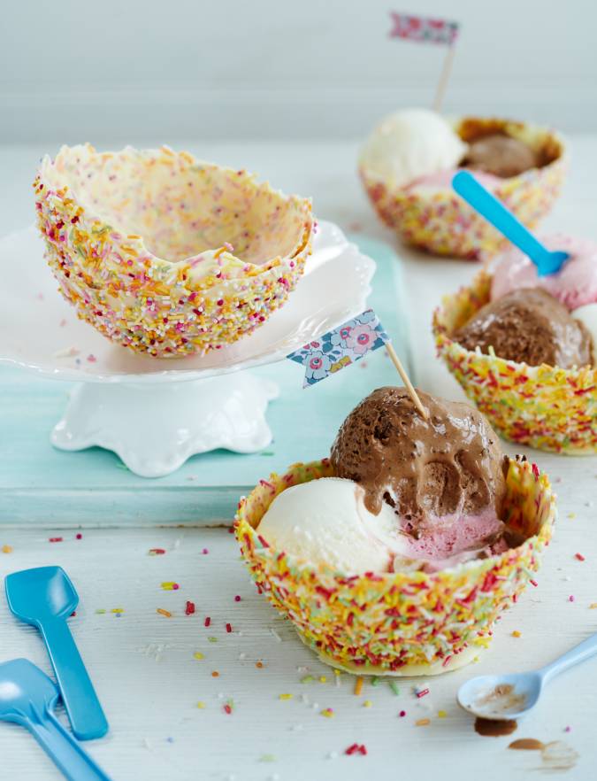 Recipe: White chocolate ice cream bowls