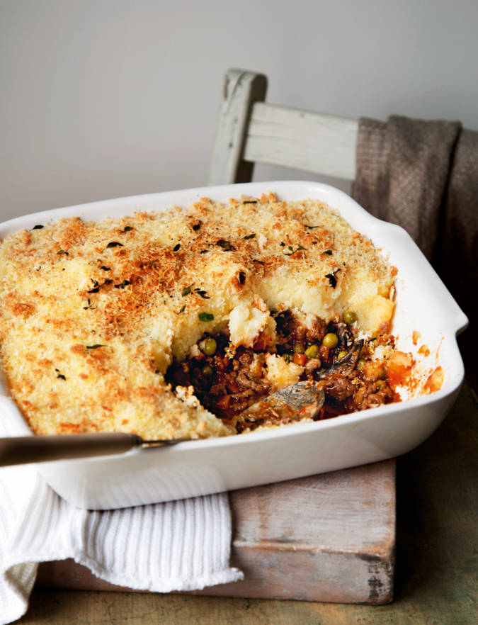 Cottage pie with cheesy onion mash | Sainsbury's Magazine