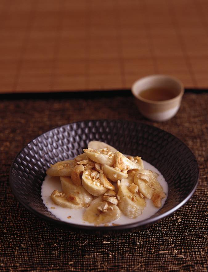 Recipe: Coconut bananas with maple syrup