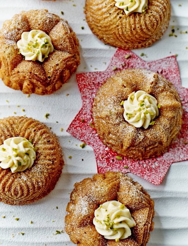 Recipe: Mini orange, pistachio and Cointreau Kugelhopf